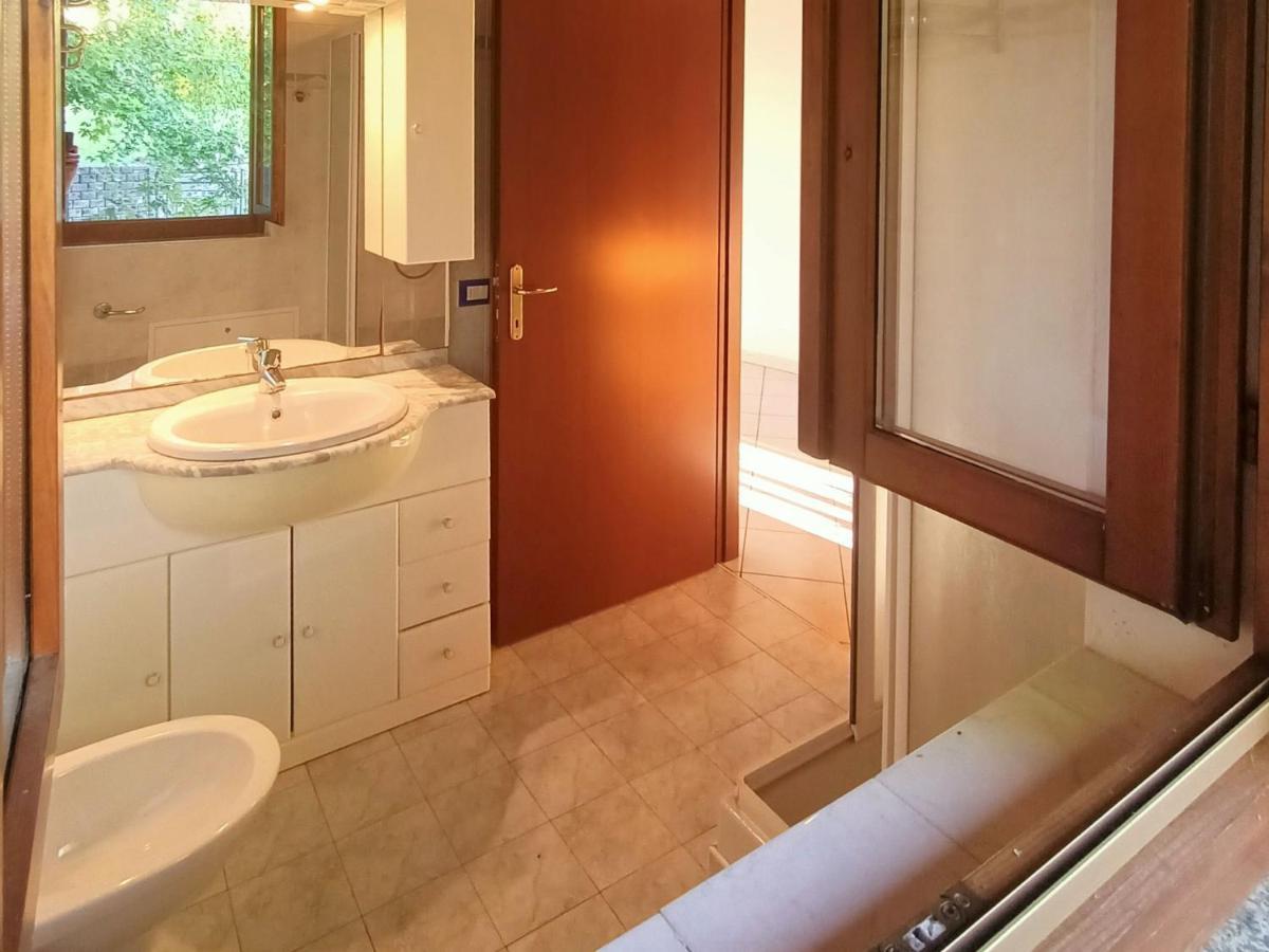 Apartment Residenza Agrifoglio-8 By Interhome Luino Bagian luar foto